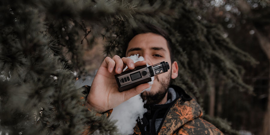 Common Vaping Rules and Regulations in Canada that You as a Tourist Should Know